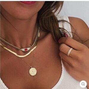 Avaria Isabella Vintage Necklace